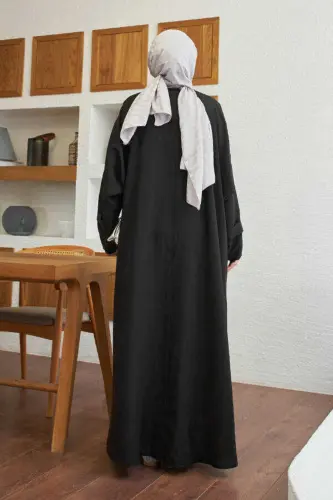6618-Modal bezdan bezatilgan bezakli tugmali Abaya Qora - 5