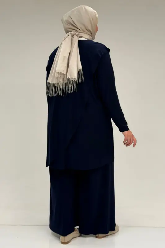 67004 Büyük Beden Önü Ve Arkası Pelerin Detaylı Sandy Pantolonlu Takım - Lacivert - 3