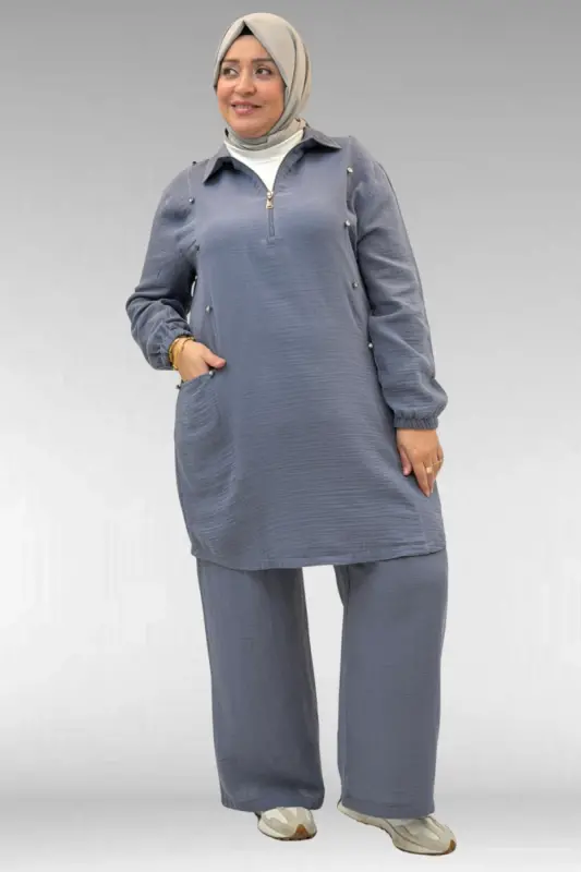 67020 Büyük Beden Yarım Fermuarlı Erkek Yakalı Müslin Pantolonlu Takım - Antrasit - BÜYÜKBEDENIZ