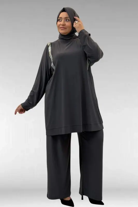 67022 Büyük Beden Omzu Taş Detaylı Sandy Pantolonlu Takım - Antrasit - 3