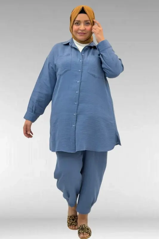 67036 Büyük Beden Cepli Düğmeli Müslin Pantolonlu Takım - Soğuk Mavi - BÜYÜKBEDENIZ