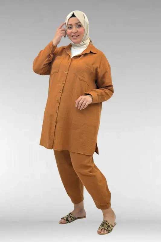 67036 Büyük Beden Cepli Düğmeli Müslin Pantolonlu Takım - Tarçın - BÜYÜKBEDENIZ