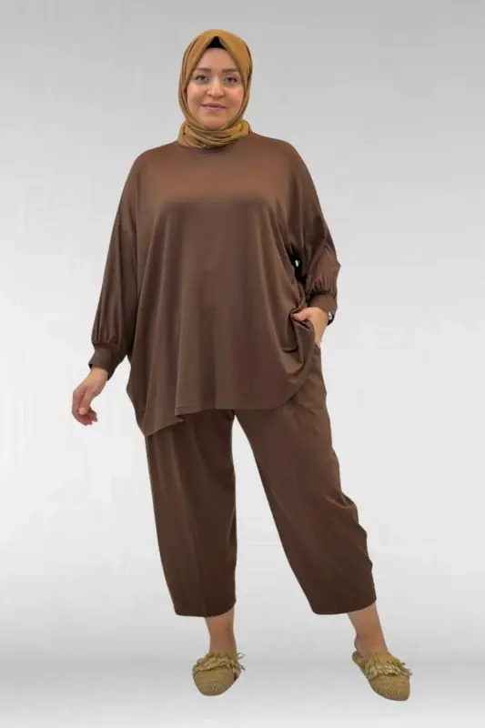 67037 Büyük Beden Düşük Kol Penye Pantolonlu Takım - Kahve - BÜYÜKBEDENIZ