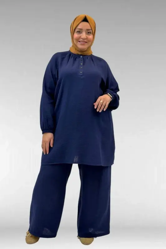67039 Büyük Beden Yarım Patlı Sıfır Yaka Müslin Pantolonlu Takım - Lacivert - BÜYÜKBEDENIZ