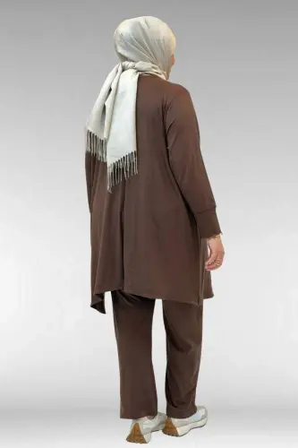 67040 Büyük Beden Cep Kapak Modelli D Halka Detaylı Penye Pantolonlu Takım - Kahve - 3