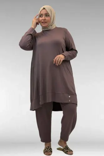 67041 Büyük Beden Düğme Detaylı Penye Pantolonlu Takım - Vizon - BÜYÜKBEDENIZ (1)