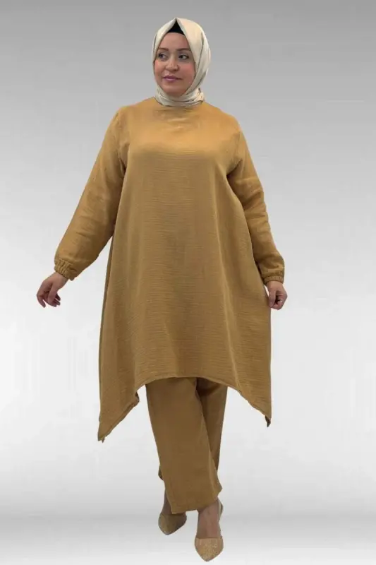 67044 Büyük Beden Asimetrik Kesim Pantolonlu Müslin Takım - Bisküvi - 2