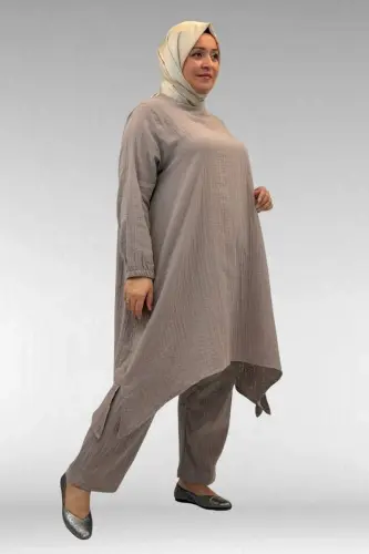 67044 Büyük Beden Asimetrik Kesim Pantolonlu Müslin Takım - Vizon - BÜYÜKBEDENIZ (1)