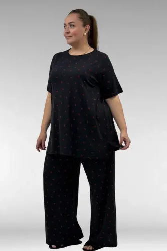 67801 Büyük Beden Kısakol Desenli Pijama Takımı - Kiraz Desenli - BÜYÜKBEDENIZ (1)