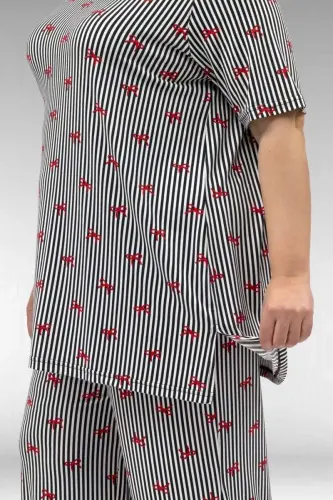 67801 Büyük Beden Kısakol Desenli Pijama Takımı - Kırmızı Kurdele Desenli - BÜYÜKBEDENIZ (1)