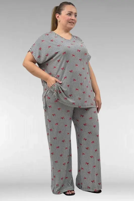 67802 Büyük Beden Yanı Yırtmaçlı Milan Pijama Takımı - Kırmızı Kurdele Desenli - 2