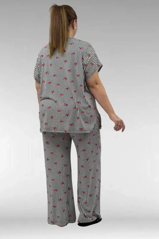 67802 Büyük Beden Yanı Yırtmaçlı Milan Pijama Takımı - Kırmızı Kurdele Desenli - 3