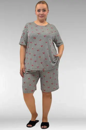 67805 Büyük Beden Desenli Şort-Tişört Pijama Takımı - Kırmızı Kurdele Desenli - 1