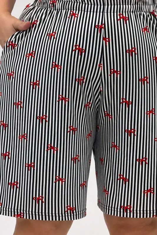 67805 Büyük Beden Desenli Şort-Tişört Pijama Takımı - Kırmızı Kurdele Desenli - 2
