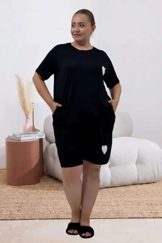 67807 Büyük Beden Baskılı Şort-Tişört Pijama Takımı - Siyah - BÜYÜKBEDENIZ