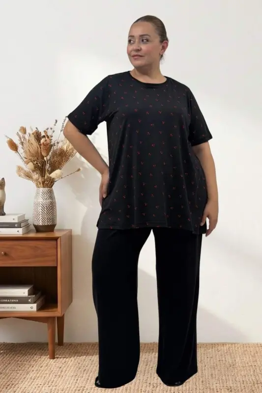 67809 Büyük Beden Üstü Desenli Kombinli Milan-Modal Pijama Takımı - Kiraz Desenli - BÜYÜKBEDENIZ