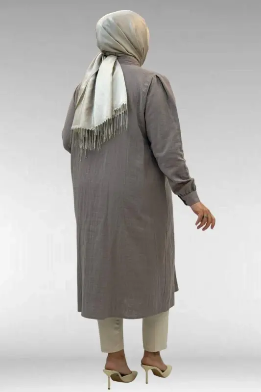 68021 Büyük Beden Düğme Detaylı Müslin Gömlek - Vizon - 3