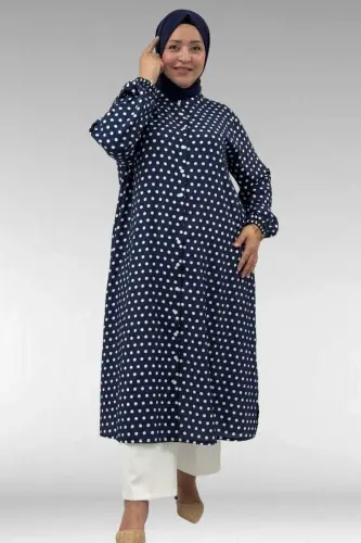 68046 Büyük Beden Hakim Yaka Boydan Düğmeli Mango Tunik - Lacivert Puantiyeli - 1