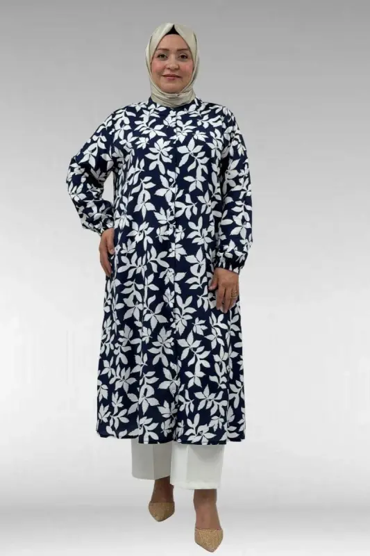 68046 Büyük Beden Hakim Yaka Boydan Düğmeli Mango Tunik - Yaprak Desenli Lacivert - BÜYÜKBEDENIZ