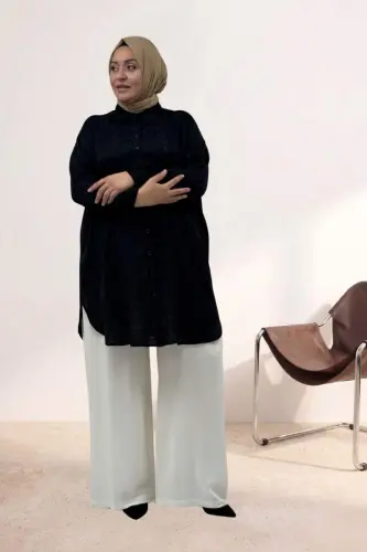 68048 Büyük Beden Kolları Lastikli Jakar Çilek Gömlek - Siyah - 1