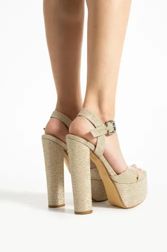 7-9600 16cm Platform Glittery Gold Shoes - 6