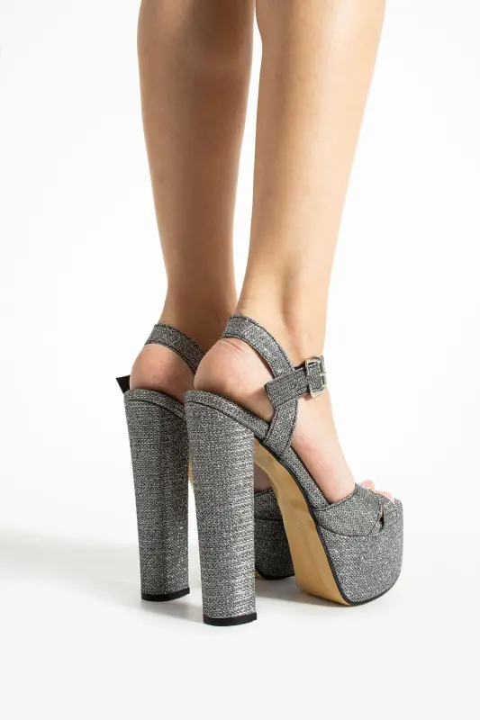 7-9600 16cm Platform Glittery Platinum Shoes - 5
