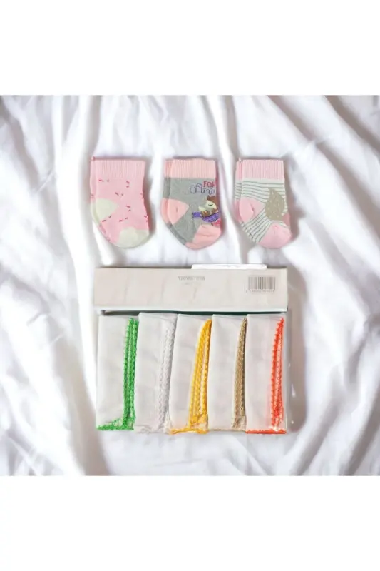 7 Cute Bears Newborn Set (10 Pcs Hospital Outfit, Shoulder-Back Bag, Swaddle, Blanket, Handkerchief, Socks)-Black - 8