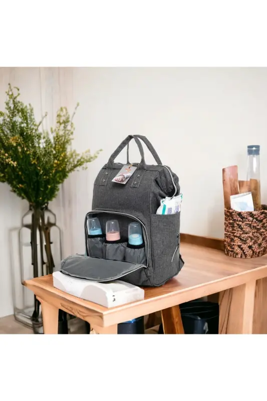 7 Cute Bears Newborn Set (10-Piece Hospital Outfit, Shoulder-Back Bag, Swaddle, Blanket, Handkerchief, Socks)-Black - 3