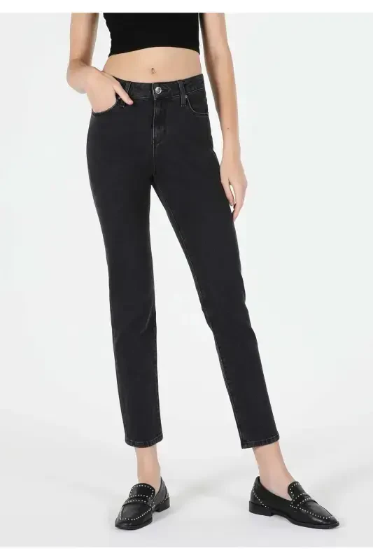703 Carla Mid Rise Slim Fit Straight Leg Black Women's Pants - 3