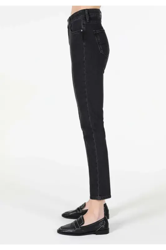 703 Carla Mid Rise Slim Fit Straight Leg Black Women's Pants - 4