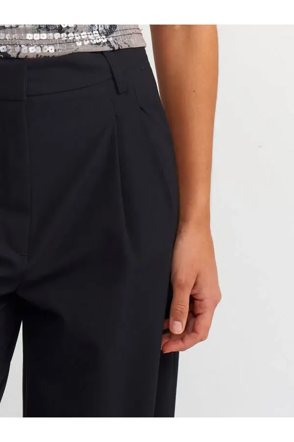 71308 High Waist Pleated Pants - Black - 16