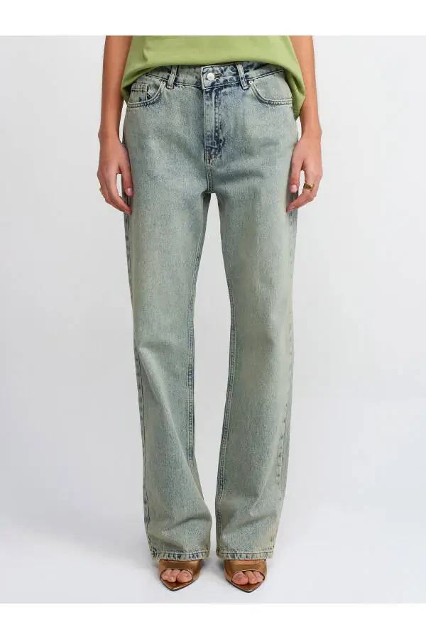 71425 Snow Wash Low Rise Wideleg Denim Pants-Tint - 12