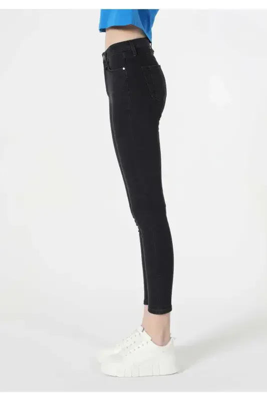 Skinny Fit Orta Bel Dar Paça Kadın Siyah Jean Pantolon - 4