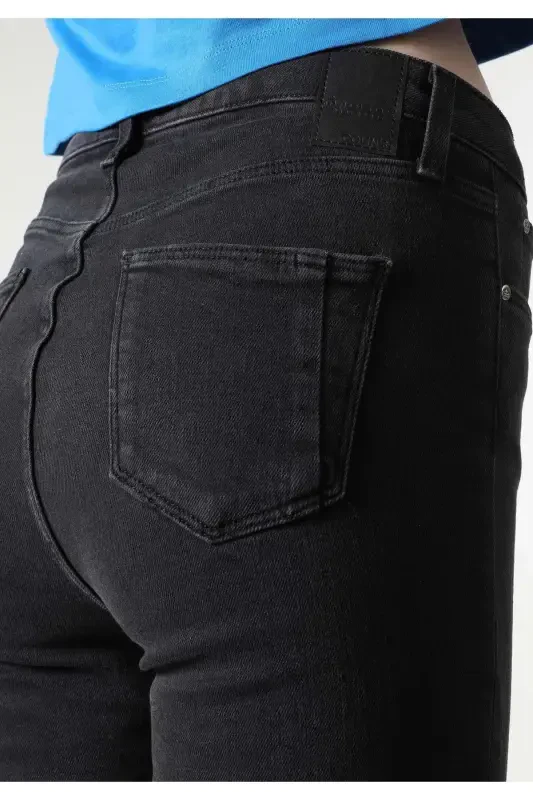 Skinny Fit Orta Bel Dar Paça Kadın Siyah Jean Pantolon - 5