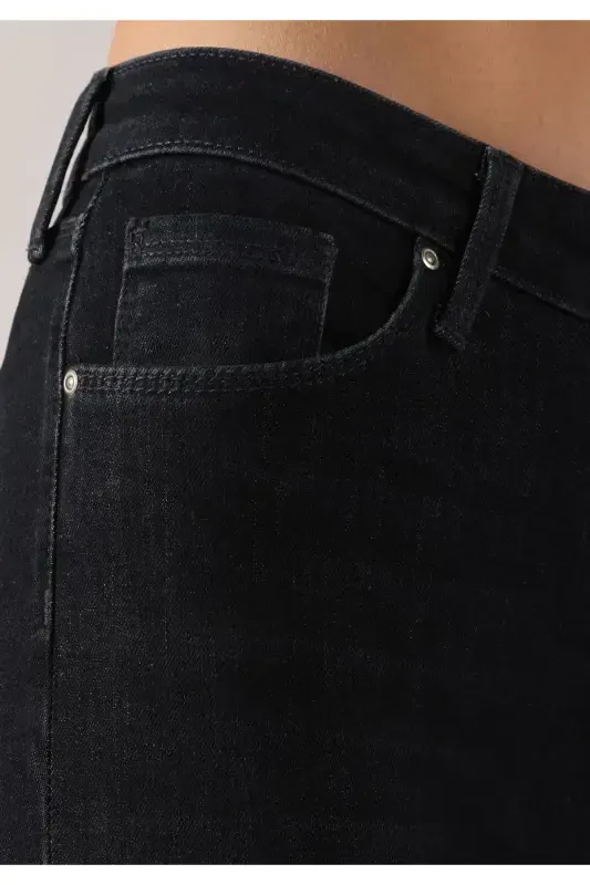 759 Lara Skinny Fit Mid Rise Slim Leg Blue Women's Jean Pants - 6