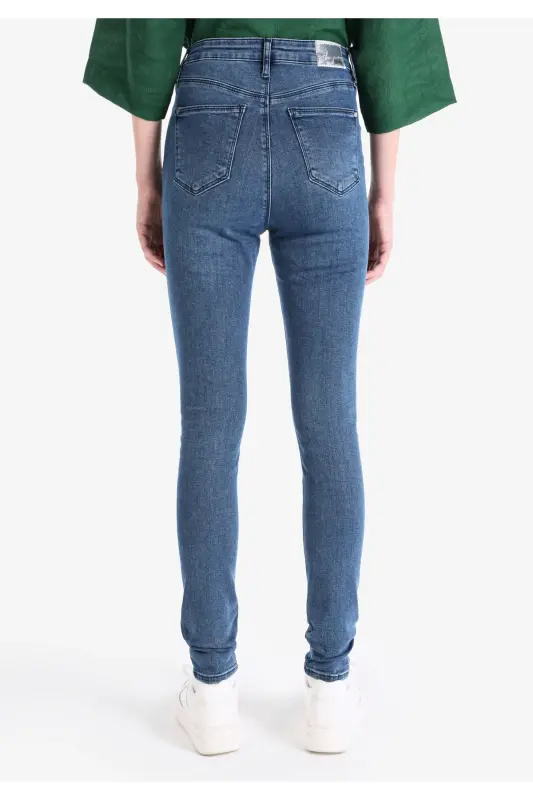 760 Diana high waisted skinny fit blue women's jeans. - 2