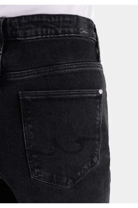 Slim Fit Orta Bel Daralan Paça Kadın Denim Jean Pantolon - 6