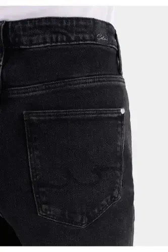 891 Maya Slim Fit Straight Leg Denim Women's Pants - 6