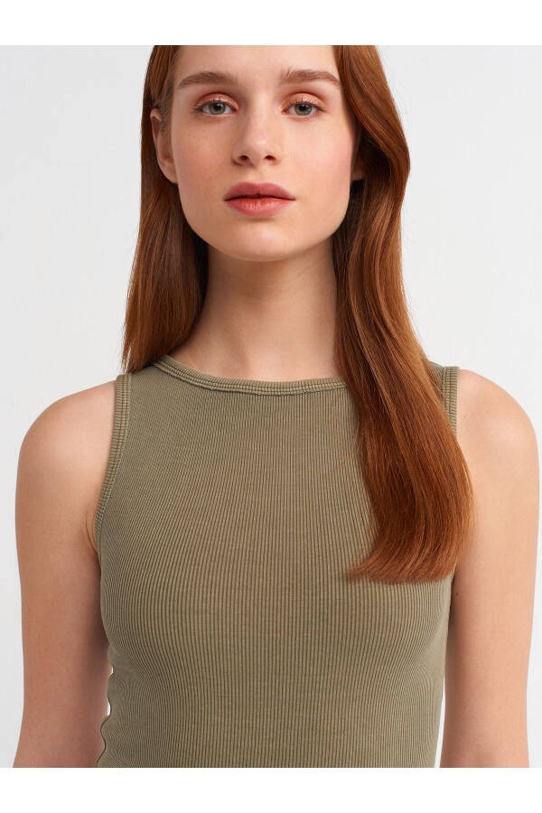 90891 Yuvish Effektiga ega Yengsiz Uzoq Ko'ylak - Xaki - 15