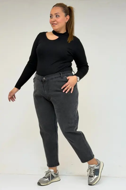 9125-6 Plus Size Boy Friend Jeans -Snow Wash Black - 1