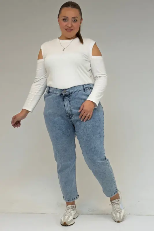 9125-6 Plus Size Boyfriend Jeans - Ice Blue - 2