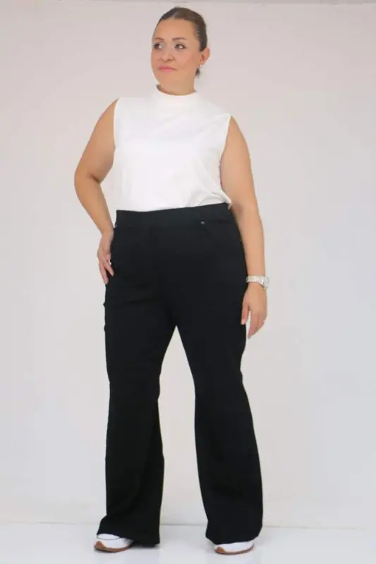 9137-20 Plus Size Flared Jeans - Black - 2