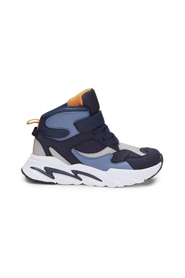 946,p22k,286 Boy's Sports Shoes - 1