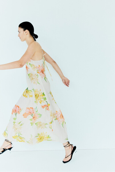 A dress with straps. - H&M