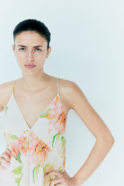 A dress with straps. - H&M (1)