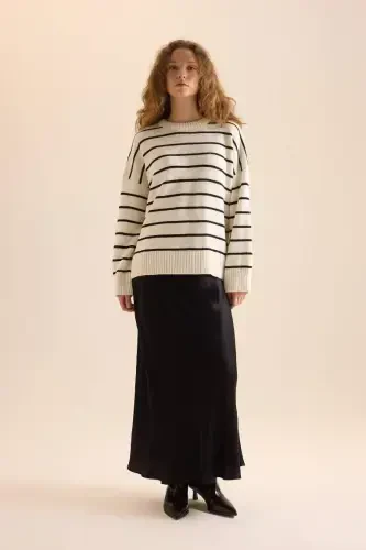 A-Line Regular Waist Satin Maxi Skirt-Black - DEFACTO (1)