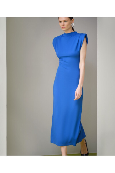 A midi dress that accentuates your figure - 7