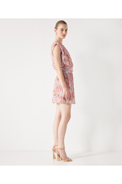A patterned dress with ruffles. - İPEKYOL (1)