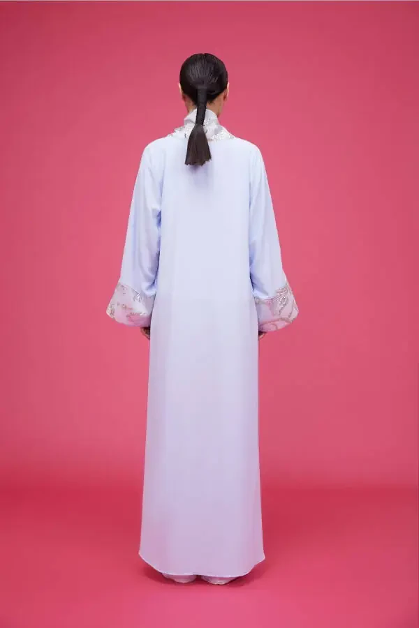 Абайя с вышивкой из парчи светло-голубого цвета & Шаль - 5