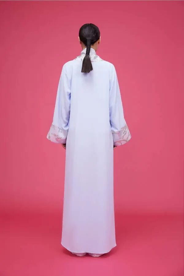 Абайя с вышивкой из парчи светло-голубого цвета & Шаль - 11